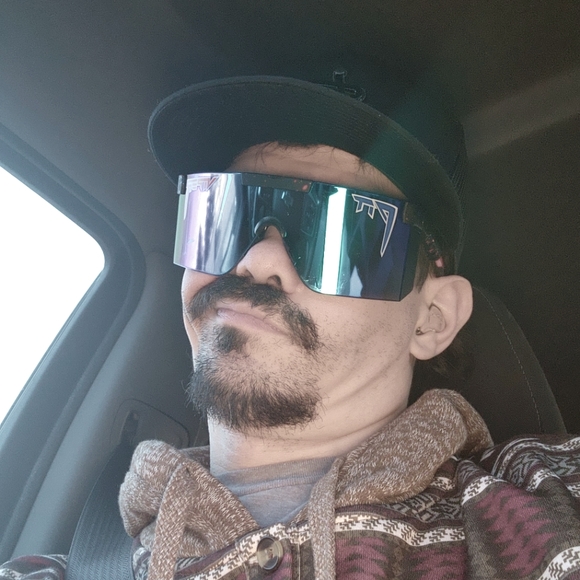 Meet your Posher, Dwayne - Picture 1 of 1